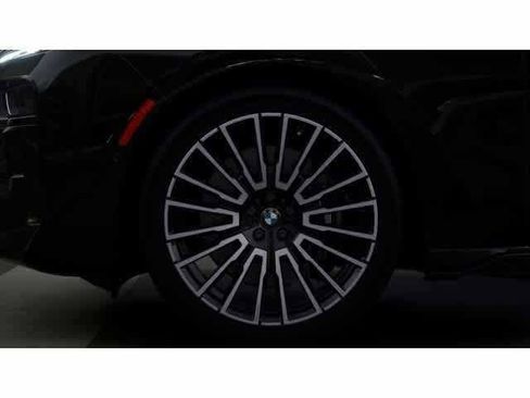 New 2026 BMW 760i xDrive w/ Executive Package AWD/4WD image 7
