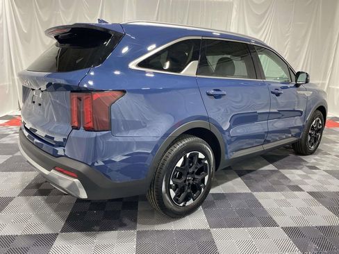 New 2026 Kia Sorento S w/ S Panoramic Sunroof Package image 4