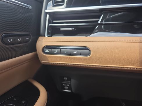Certified 2026 INFINITI QX80 Luxe w/ Cargo Package AWD/4WD image 21