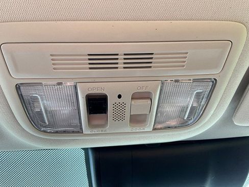 Used 2019 Honda Civic EX-L image 17