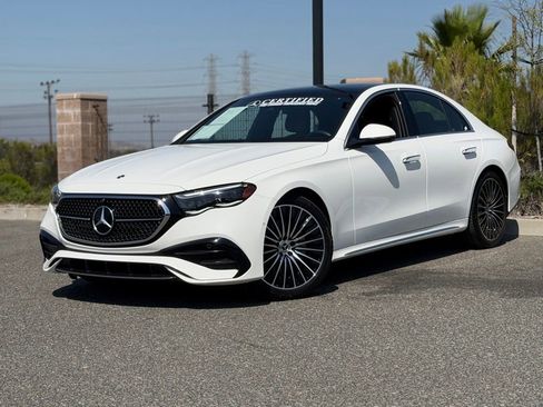 Used 2024 Mercedes-Benz E 350 4MATIC Sedan image 2