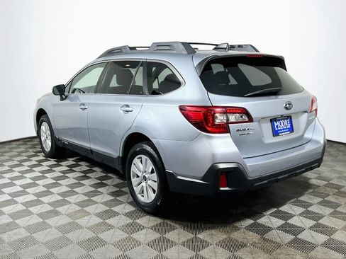 Used 2018 Subaru Outback 2.5i Premium AWD/4WD image 5