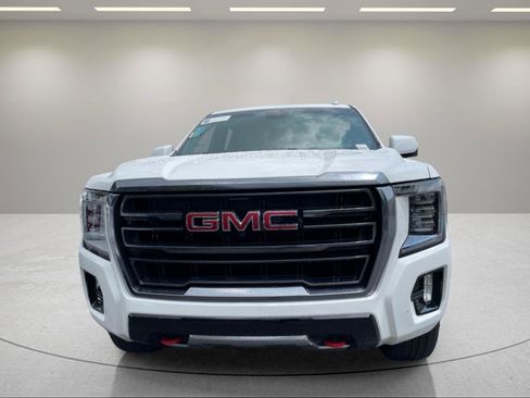 Used 2024 GMC Yukon AT4 w/ Technology Package AWD/4WD image 18