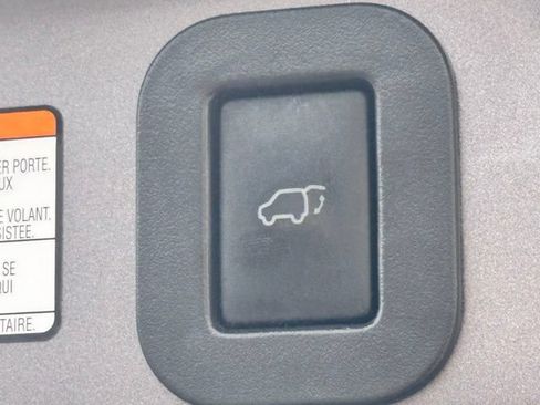 Used 2020 Toyota Sienna XLE FWD image 7