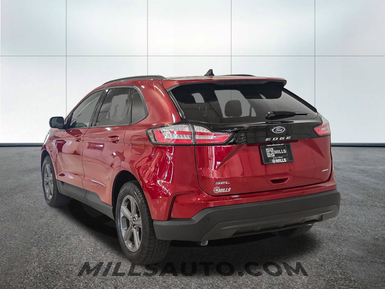 Used 2023 Ford Edge SEL w/ Sport Appearance Package AWD/4WD image 5
