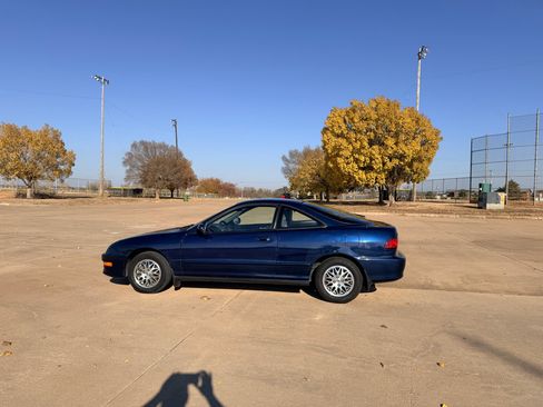 Used 1998 Acura Integra LS image 6