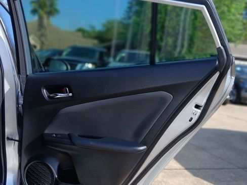 Used 2020 Toyota Prius LE image 17