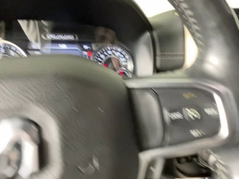 Used 2019 RAM 1500 Laramie AWD/4WD image 23