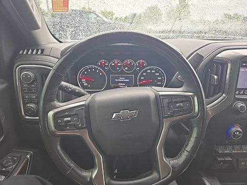Used 2019 Chevrolet Silverado 1500 LT Trail Boss AWD/4WD image 18