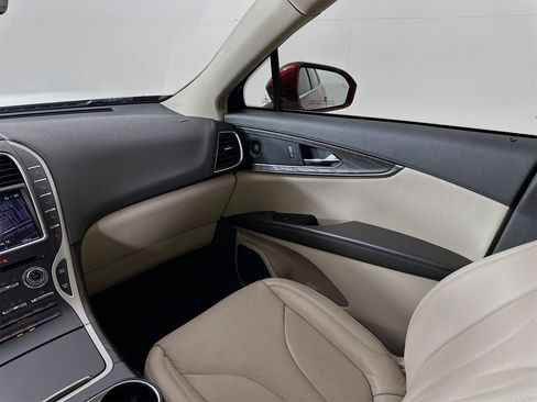 Used 2020 Lincoln Nautilus Reserve w/ Equipment Group 201A image 25