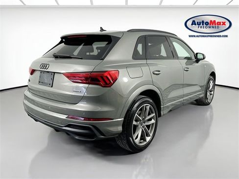 Used 2023 Audi Q3 2.0T Premium w/ Black Optic Sport Package image 2