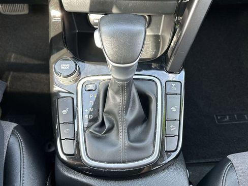 Used 2025 Kia Seltos S image 28