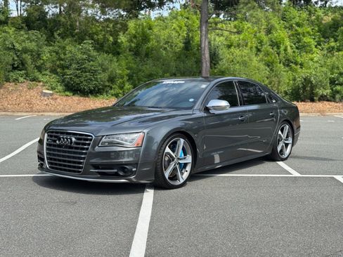 Used 2014 Audi S8 AWD/4WD image 4