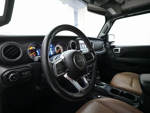 Used 2021 Jeep Wrangler Unlimited Sahara image 7