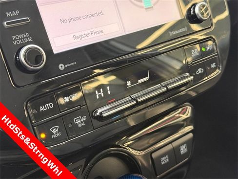 Used 2022 Toyota Prius XLE image 29