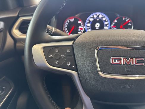 Used 2023 GMC Acadia SLT w/ Elevation Edition FWD image 16