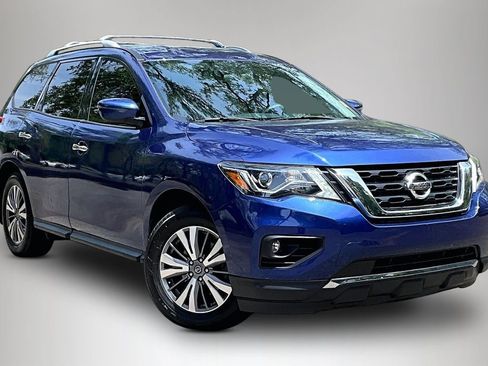 Used 2020 Nissan Pathfinder S FWD image 2