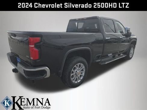 Used 2024 Chevrolet Silverado 2500 LTZ w/ LTZ Premium Package image 10