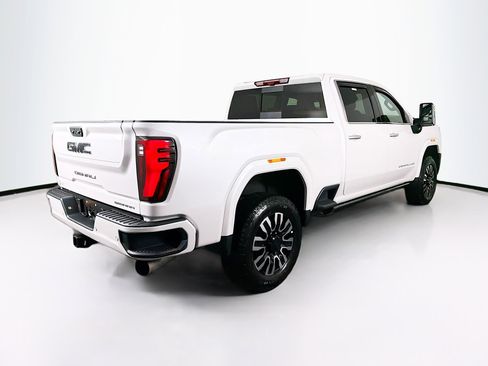 Used 2025 GMC Sierra 2500 Denali Ultimate w/ Max Trailering Package image 8