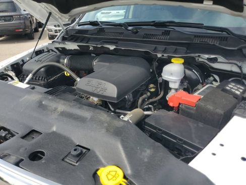 Used 2024 RAM 1500 Classic SLT AWD/4WD image 29