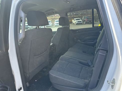 Used 2017 GMC Yukon SLE w/ SLE Value Package image 9