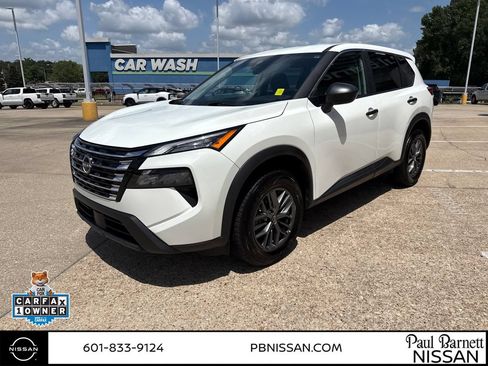 Used 2025 Nissan Rogue S FWD image 13