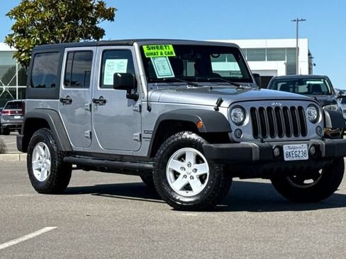 Used 2018 Jeep Wrangler Unlimited Sport S AWD/4WD image 2