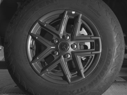 Used 2025 Jeep Wrangler Unlimited Sport AWD/4WD image 12