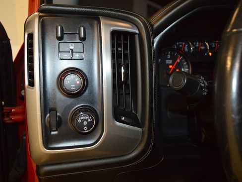 Used 2014 GMC Sierra 1500 SLT w/ Suspension Package, Off-Road AWD/4WD image 15