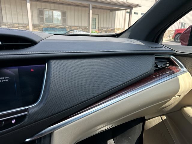 Used 2017 Cadillac XT5 Luxury w/ Driver Awareness Package FWD image 40