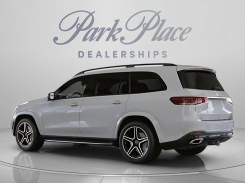 Used 2023 Mercedes-Benz GLS 450 4MATIC image 12