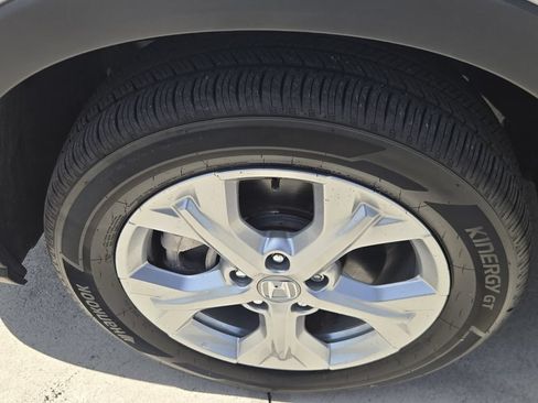 Certified 2025 Honda HR-V LX image 8