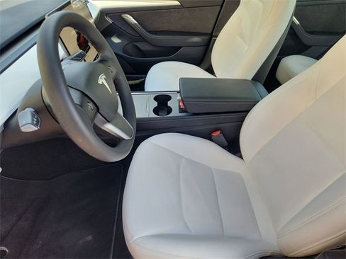 Used 2022 Tesla Model 3 Performance image 19
