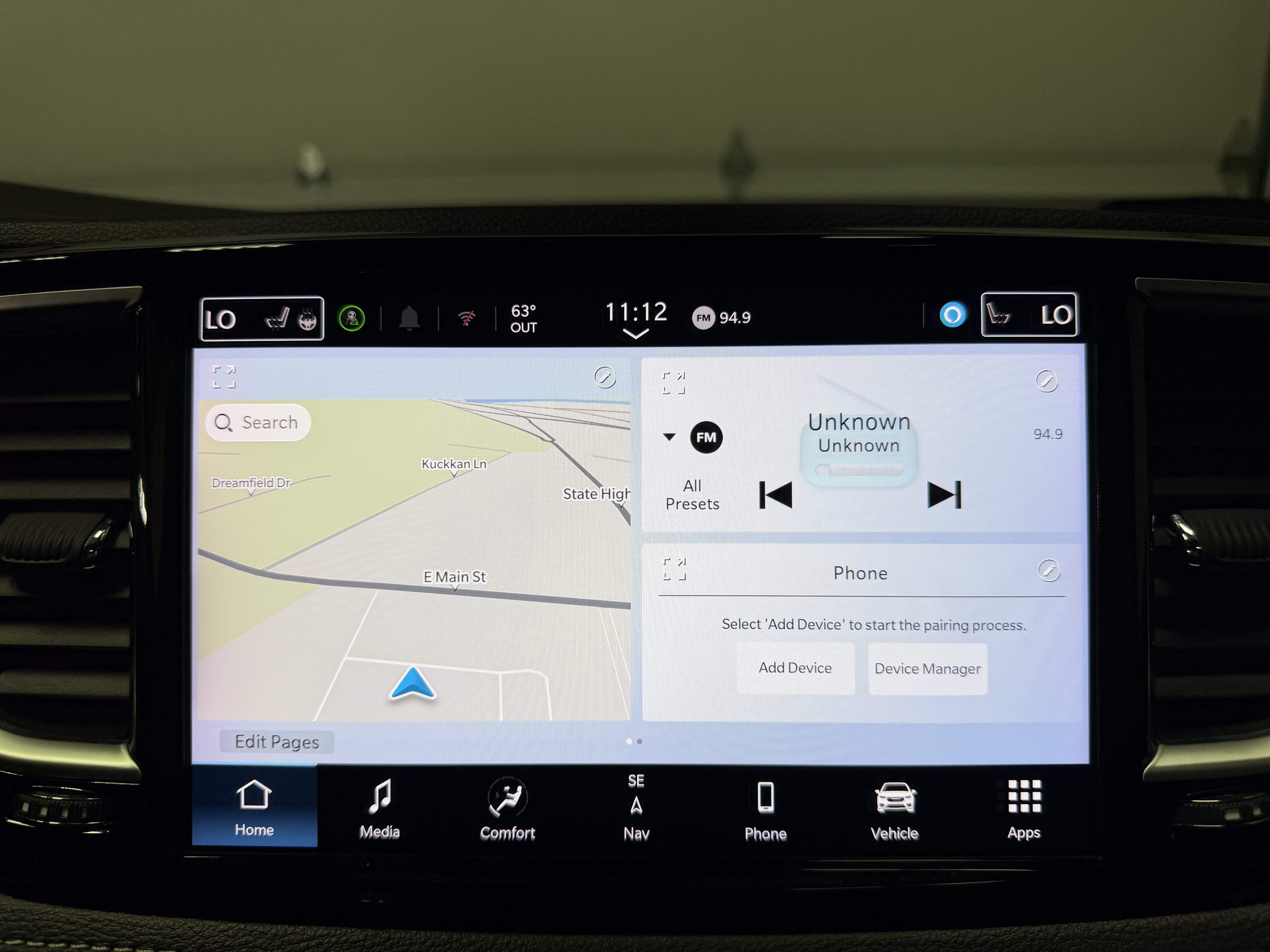 Used 2025 Chrysler Pacifica Limited FWD image 26