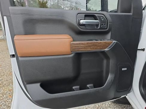Used 2020 Chevrolet Silverado 2500 High Country w/ Z71 Off-Road Package AWD/4WD image 13
