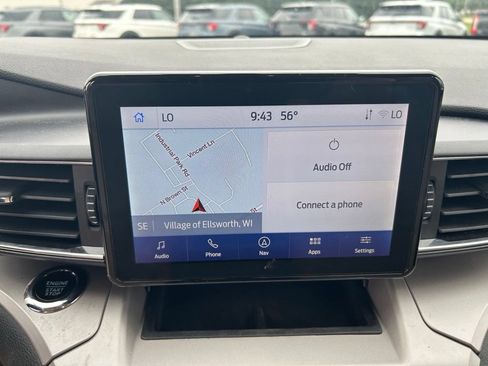 Used 2024 Ford Explorer XLT w/ Equipment Group 202A AWD/4WD image 18