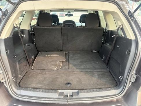 Used 2017 Dodge Journey SE w/ Flexible Seating Group FWD image 18