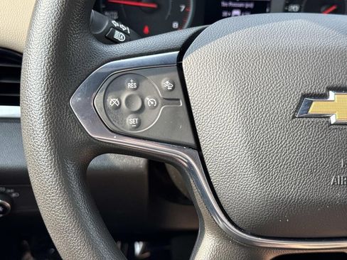 Used 2023 Chevrolet Traverse LS w/ Safety Package AWD/4WD image 10