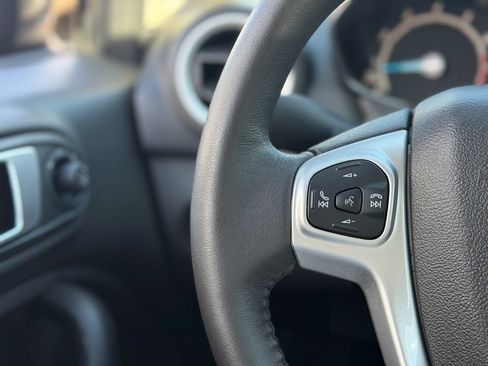 Used 2016 Ford Fiesta SE FWD image 12
