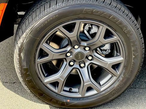 New 2026 Jeep Grand Wagoneer Limited image 17