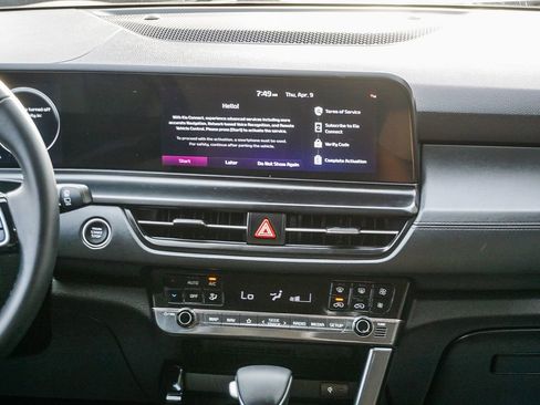 Certified 2024 Kia Seltos EX FWD image 16