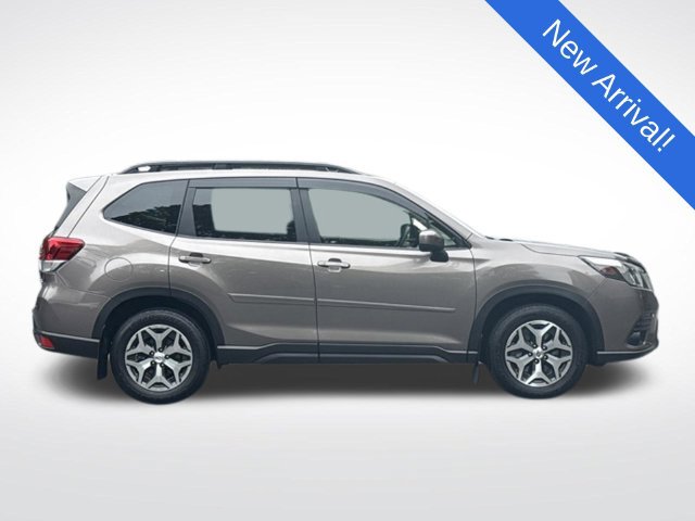 Used 2022 Subaru Forester Premium AWD/4WD image 8