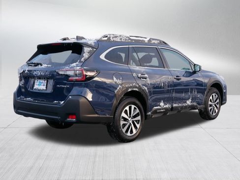 Used 2025 Subaru Outback Premium image 7