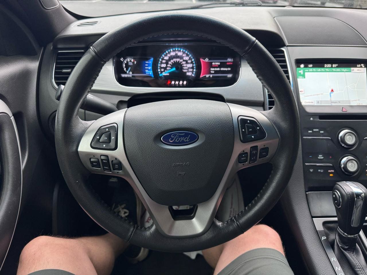 Used 2018 Ford Taurus SEL w/ Equipment Group 201A FWD image 12