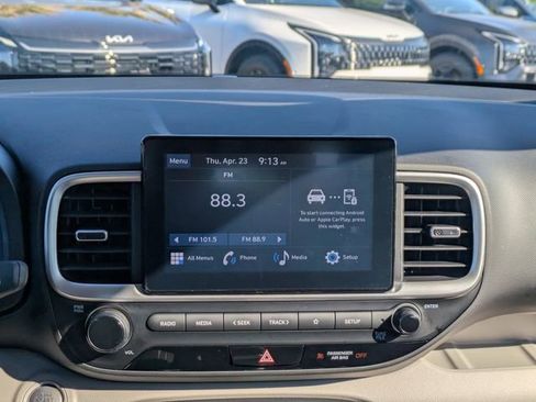 Used 2025 Hyundai Venue SEL FWD image 18