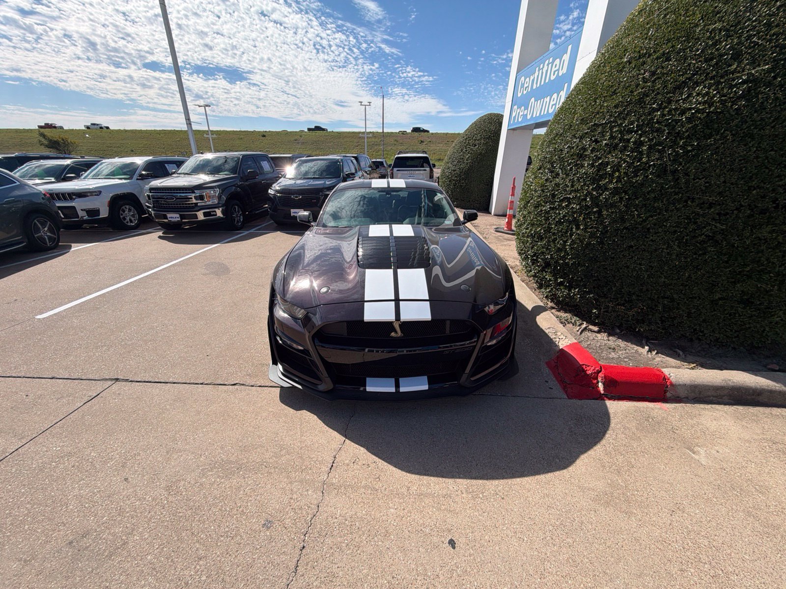Used 2022 Ford Mustang Shelby GT500 w/ Technology Package RWD image 4