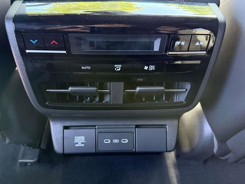 Used 2025 Acura MDX A-Spec AWD/4WD image 11