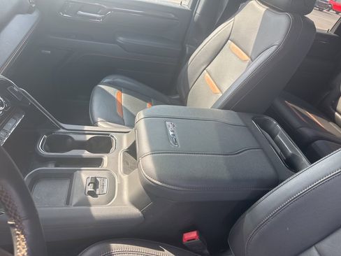 Used 2024 GMC Sierra 2500 AT4 w/ AT4 Premium Plus Package image 15