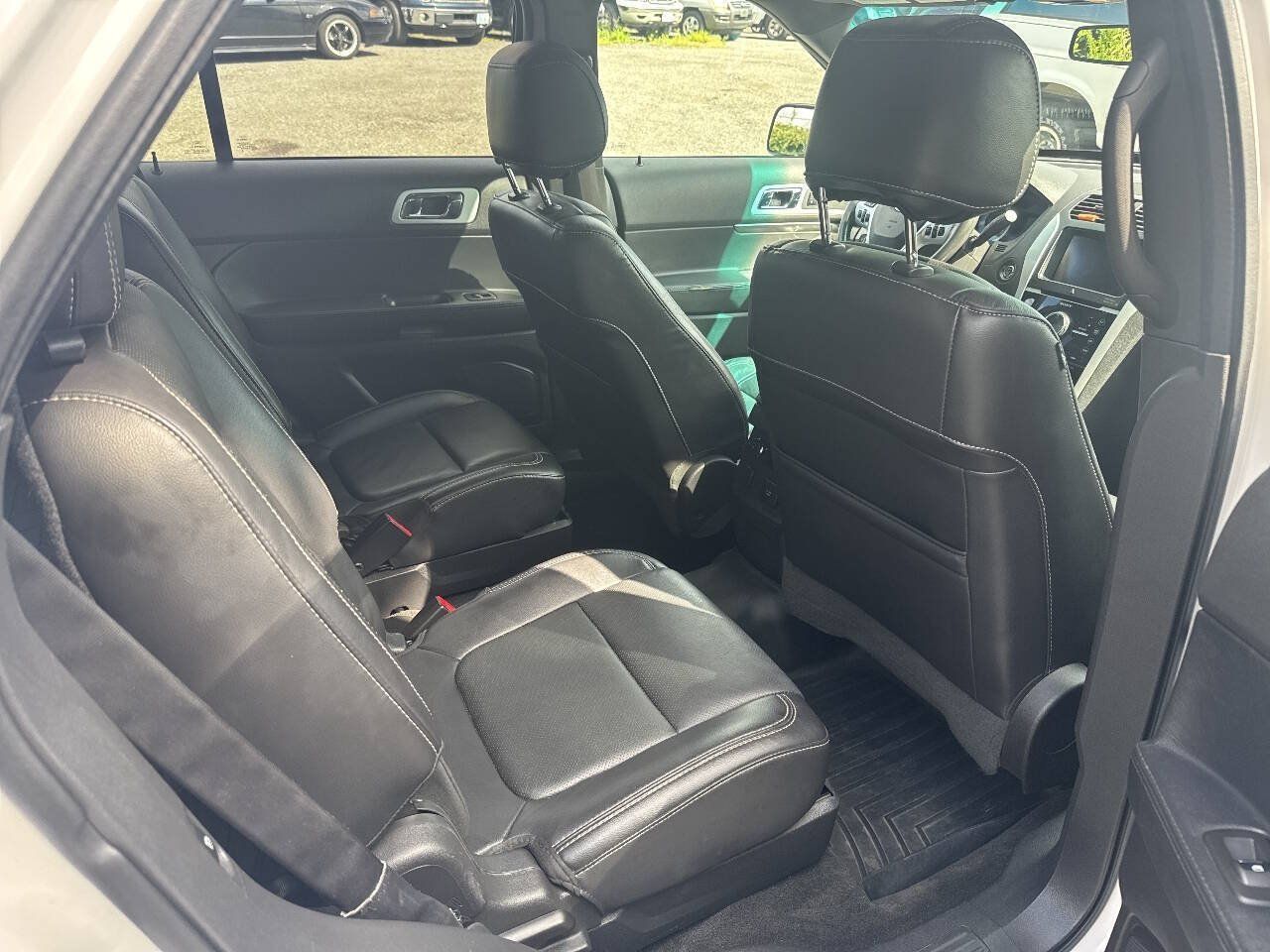 Used 2015 Ford Explorer Sport w/ Equipment Group 401A AWD/4WD image 14