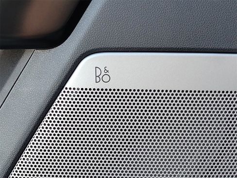 Used 2023 Ford F150 Platinum image 17